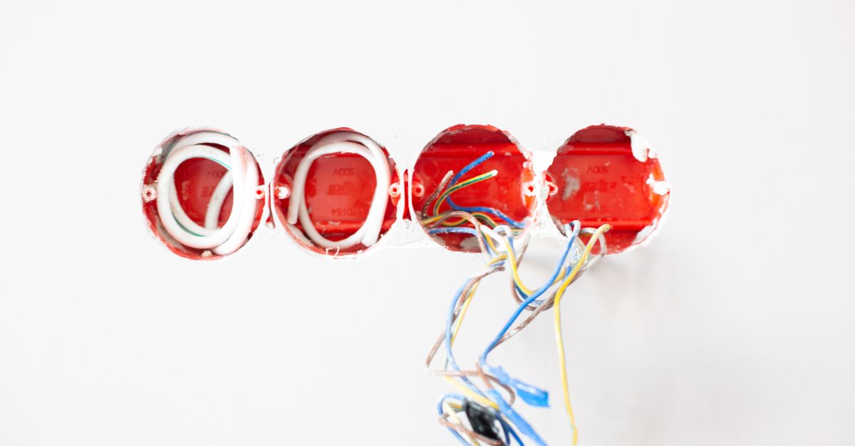 Tips for Negotiating Warranty Terms with Your Electrician